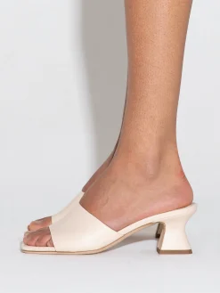 Ale Leather Mules