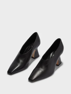 Nova Leather Pointed Pumps